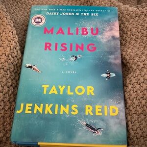 Malibu Rising by Taylor Jenkins Reid